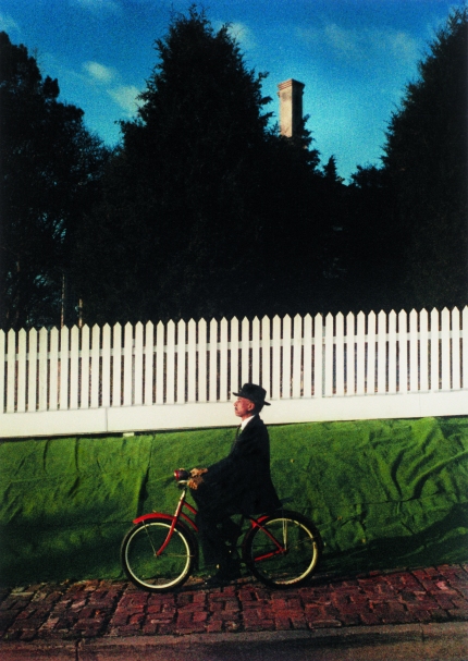 photo: Homage to Magritte © D. Gorton